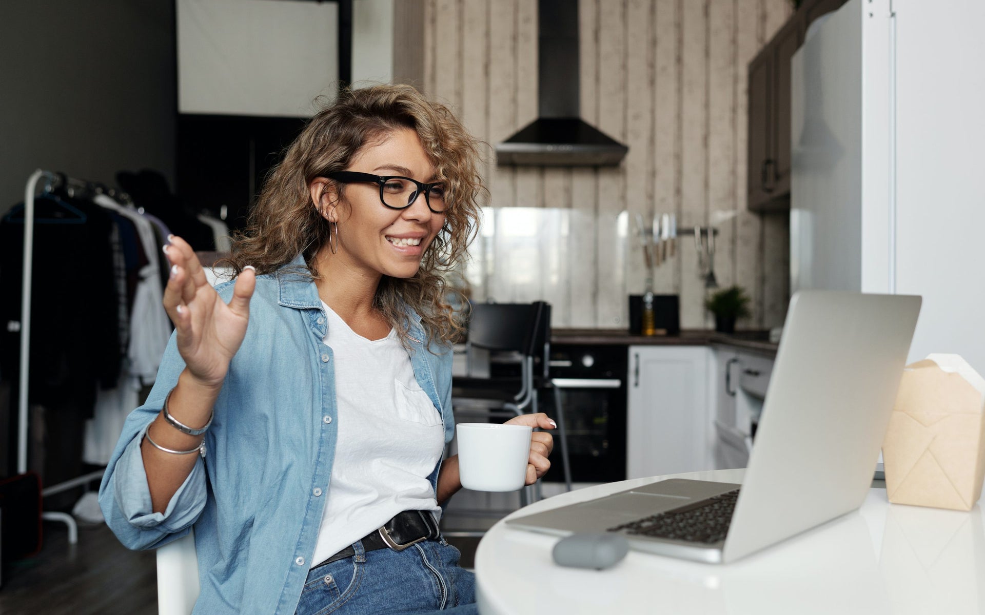 A woman works from home on Zoom