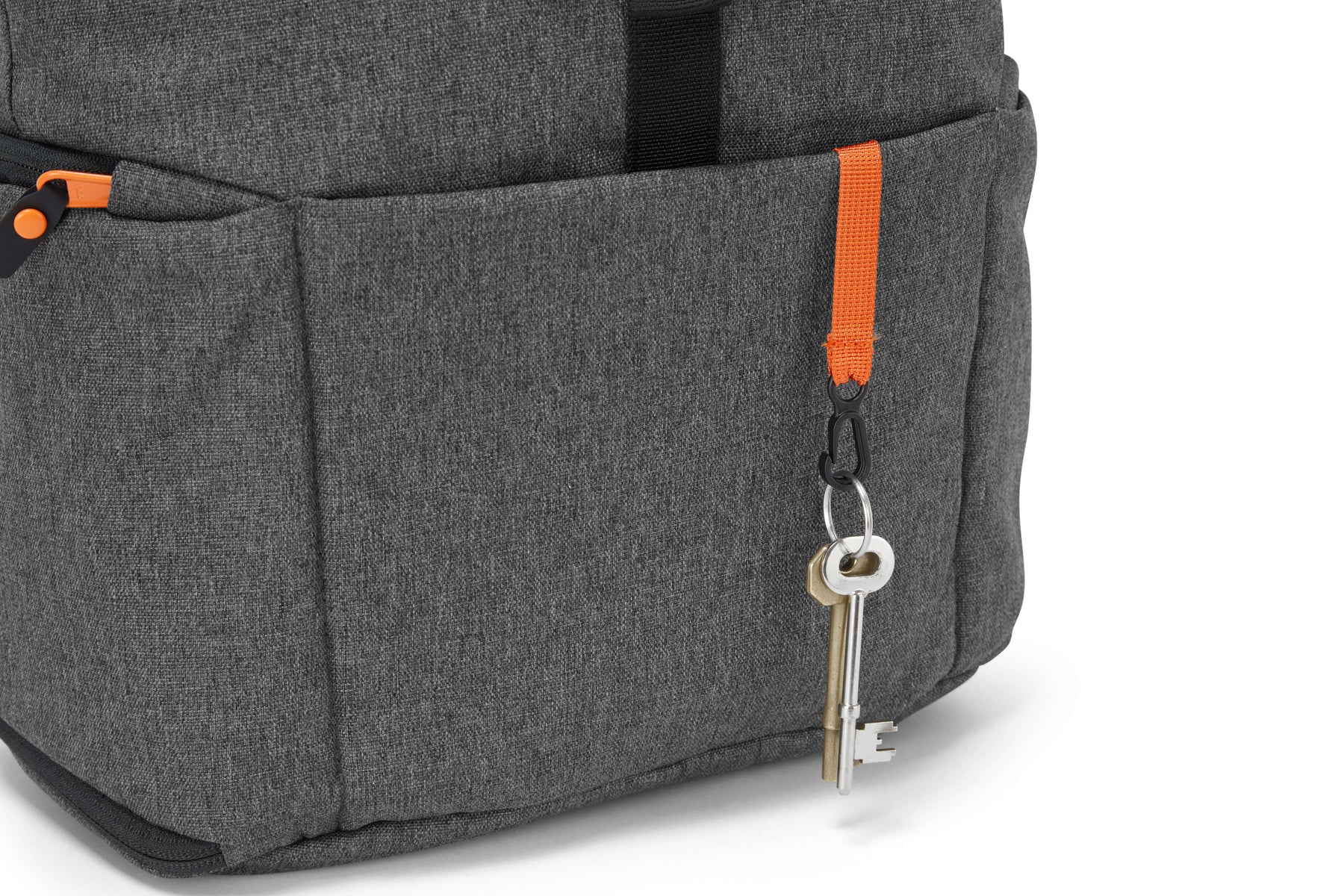 Shuttle in Charcoal / Standalone