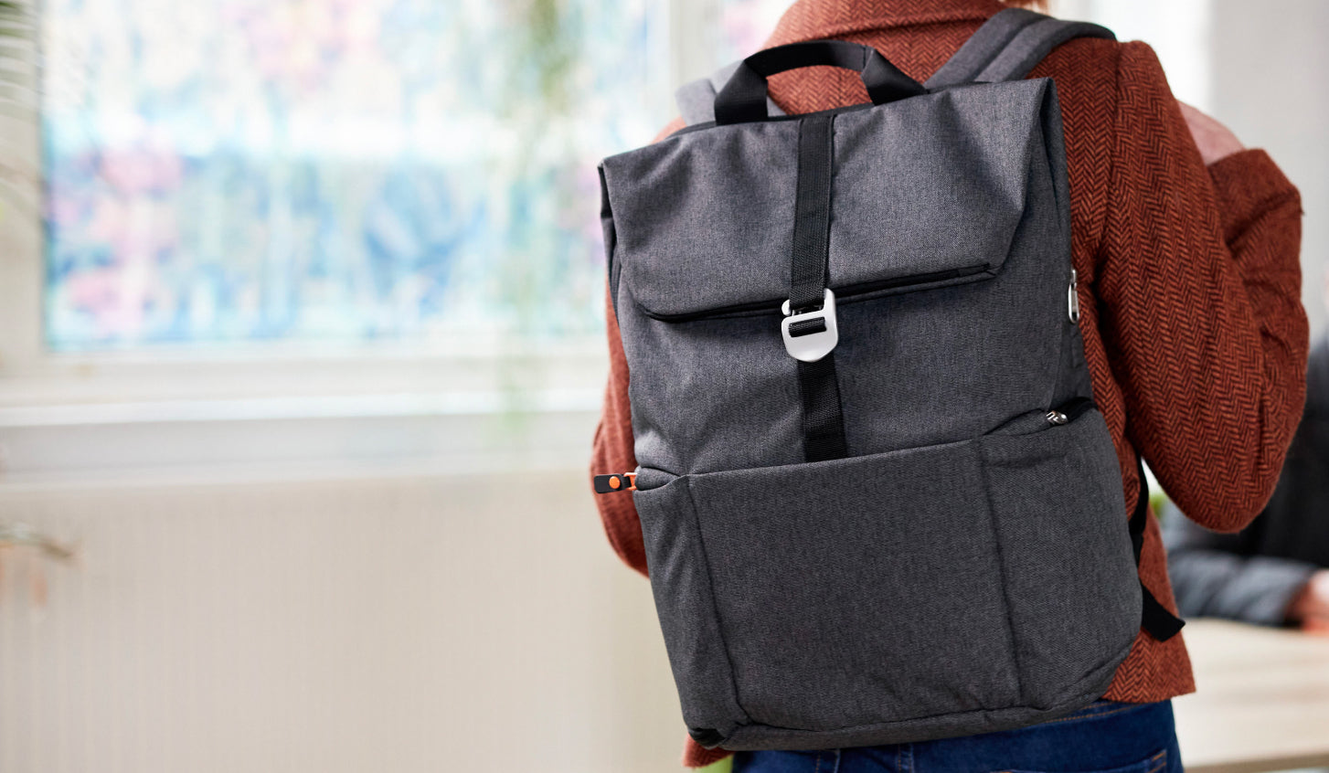 Unsure which Hotbox work bag is right for your team? - Let us help you find the perfect fit! Contact us today to request a sample or discuss your team's specific needs. We are here to help guide you in selecting the ideal Hotbox laptop bag for your employees work styles.